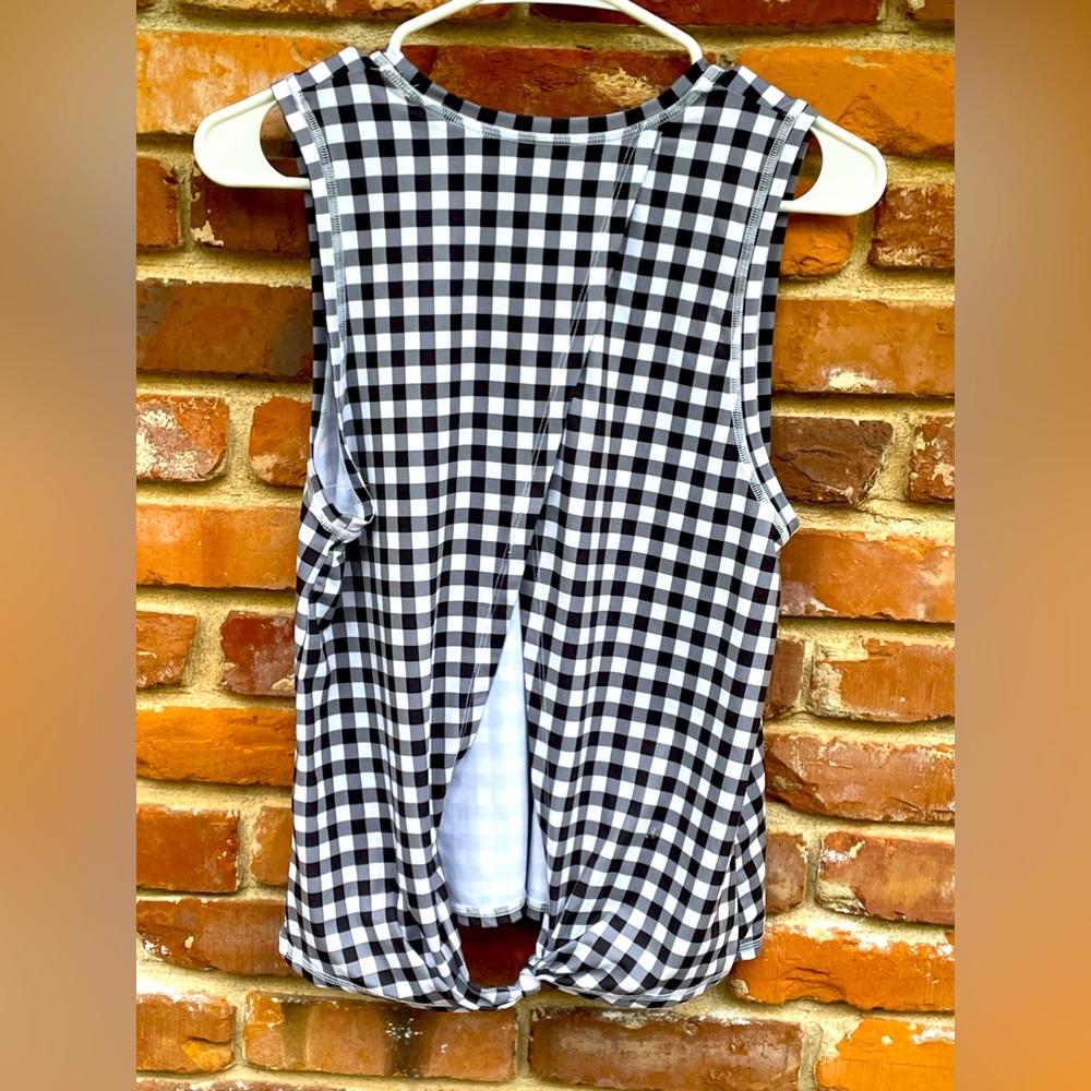 Gottex slit back tank swim/workout top with adjustable tie.